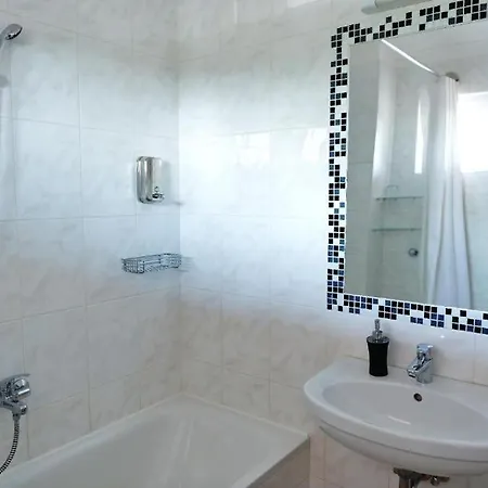 فندق Liza Aqua & Conference ليوشميش