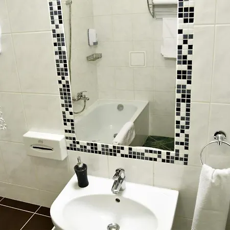 Liza Aqua&conference és Fehér Akác Csárda 3*