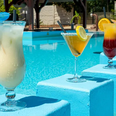 Liza Aqua&conference Hotel 3*